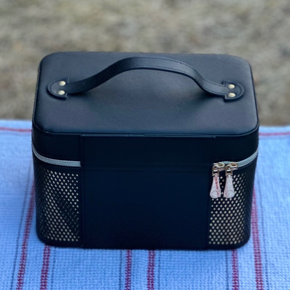 Makeup and Jewelry Organizer - Picture 11 of 16